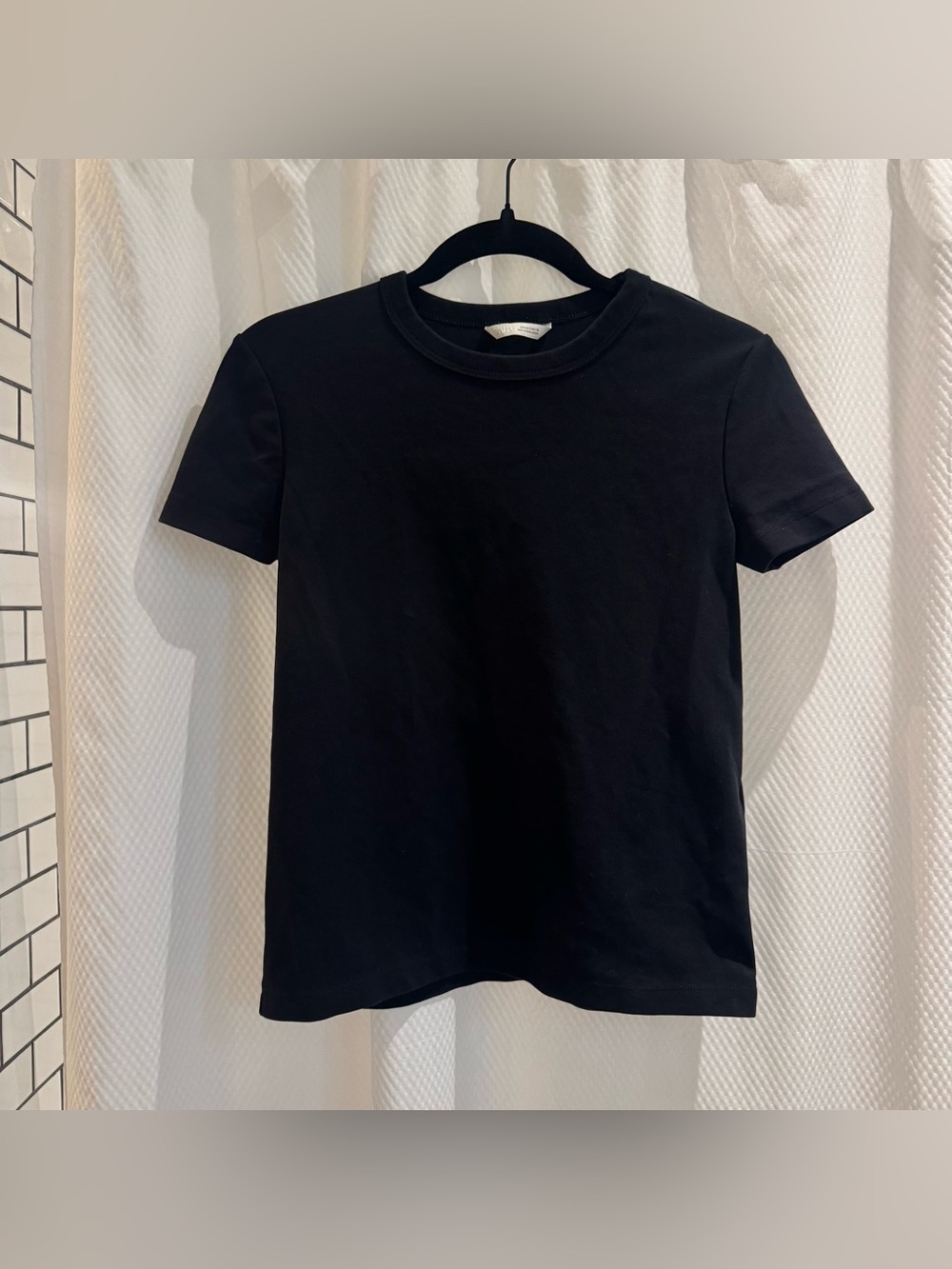Zara Women Black Short-Sleeve Crewneck Tee